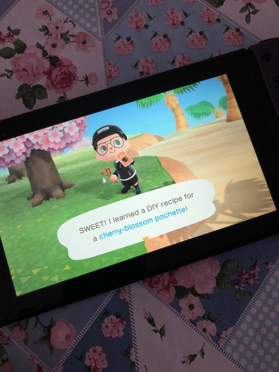 auraecrossing's tweet photo. I’m so happy!! Feels like I haven’t seen any cherry blossom recipes #AnimalCrossingNewHorizons https://t.co/Ny0NTyQDhX