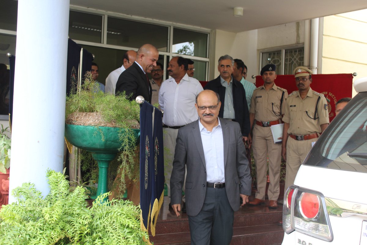 CRPF_sector's tweet photo. Shri K. Vijay Kumar, IPS, EX-DG CRPF, Senior Advisor to Home Ministry for the Left Wing Extremism areas, attended coordination meeting at #SouthernSector, #CRPF, Hyderabad on 30 Dec 2019
@crpfindia
@dhinakaran1464
@KVijayKumarIPS
@TelanganaDGP
@dgpapofficial
@durgaprasaddg https://t.co/uPycCFJDLX