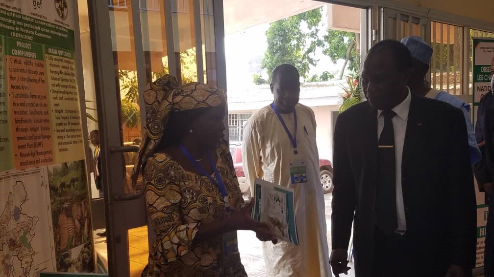 sufachac's tweet photo. Throwback on the ceremony of wishes presentation to the @MINEPDED of Cameroon for 2020 year.
We had the honor of welcoming the Minister and international partners to the #Sufachac stand, for a brief and very enriching exchange.
#Cameroon #Wishes2020 #Sustainabledevelopment https://t.co/2sY9e6gvUs
