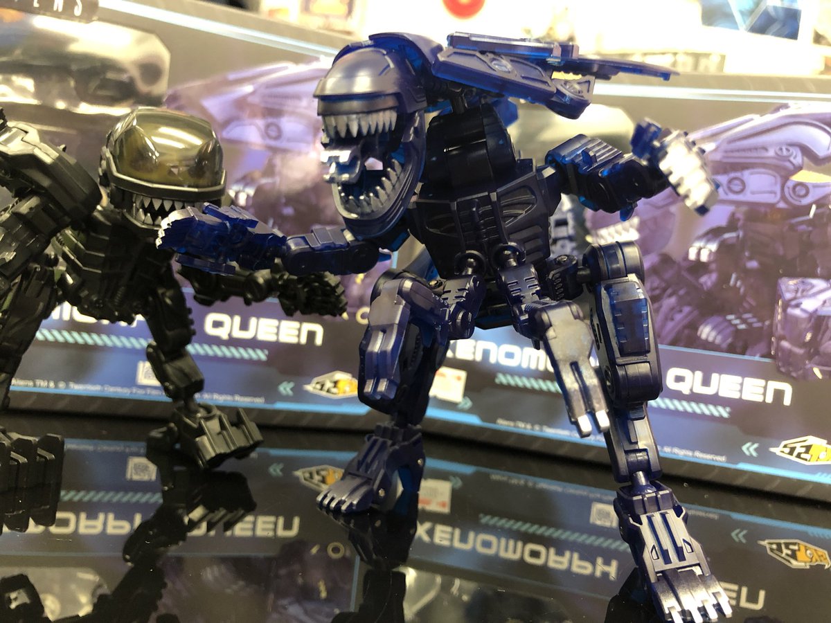 トイ コミックのガリンペイロinakihabara キューブに変形 52toys Megabox エイリアン クイーン 新入荷 貫禄あるクイーンのシルエットをオリジナリティ溢れるデザインで再現 キューブ形態に漂うギーガー感もお見事です ぶっちゃけ変形難易度も