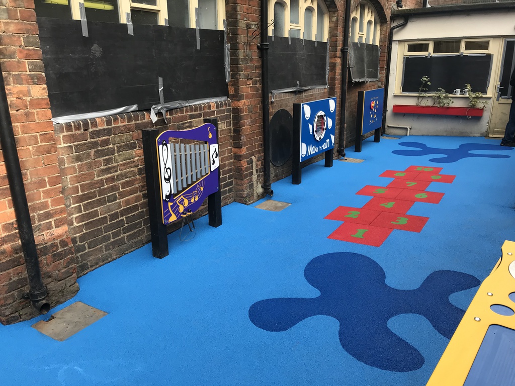 ExternalWorks's tweet photo. Nursery #playground with restricted space transformed into fun and exciting space by @playsafesound https://t.co/DklnTPAChq https://t.co/oGlZMjBT22
