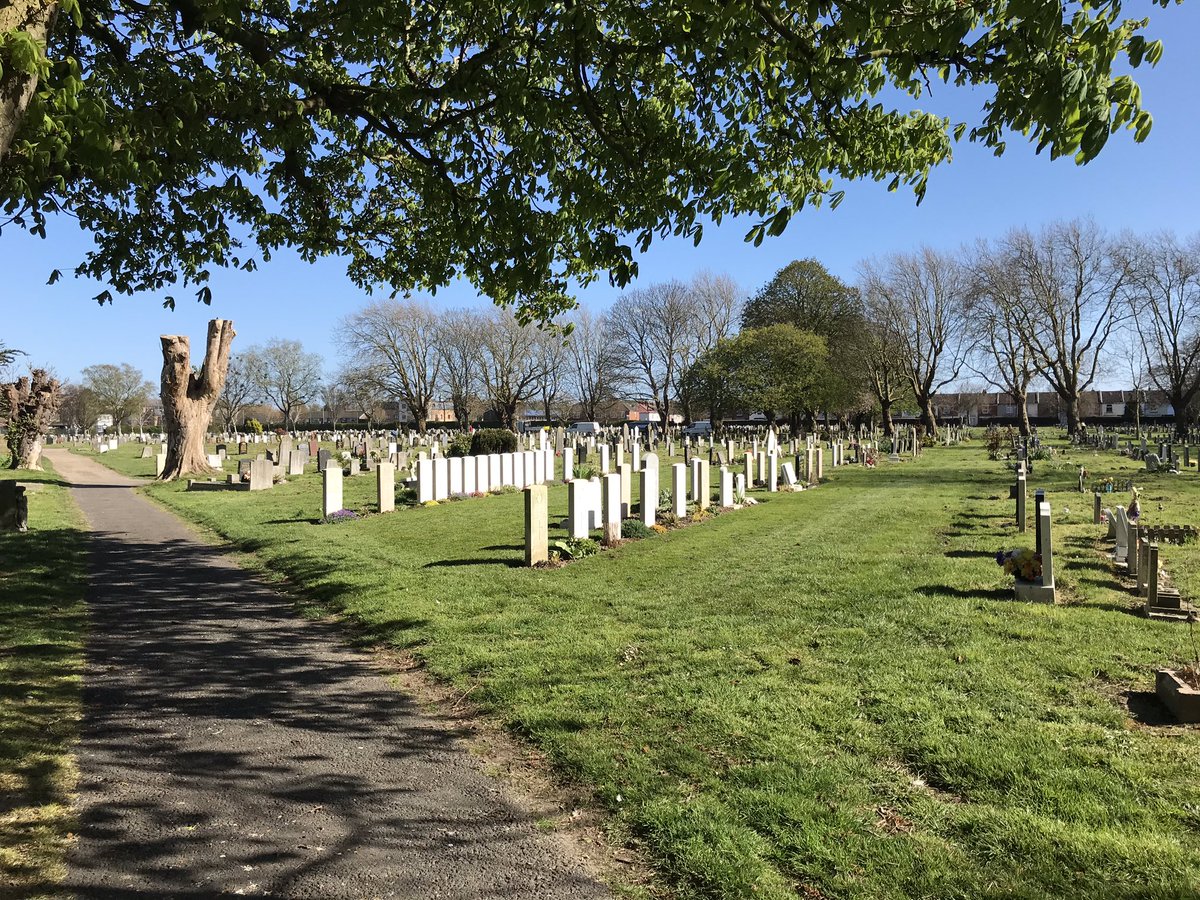 Noble67Allan's tweet photo. I paid my respects in @CWGC Milton Cemetery,Portsmouth,to the fallen who are laid to rest there with a personal tribute to a member of Medical Branch 🙏🏼 @HowardD96763282  #RIP Private G Sherlock,Royal Army Medical Corps #LestWeForget #RememberHere https://t.co/JTef867VPB