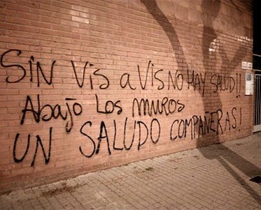 Pintades davant la #presó de #wadras en solidaritat amb les #preses 

barcelona.indymedia.org/newswire/displ…