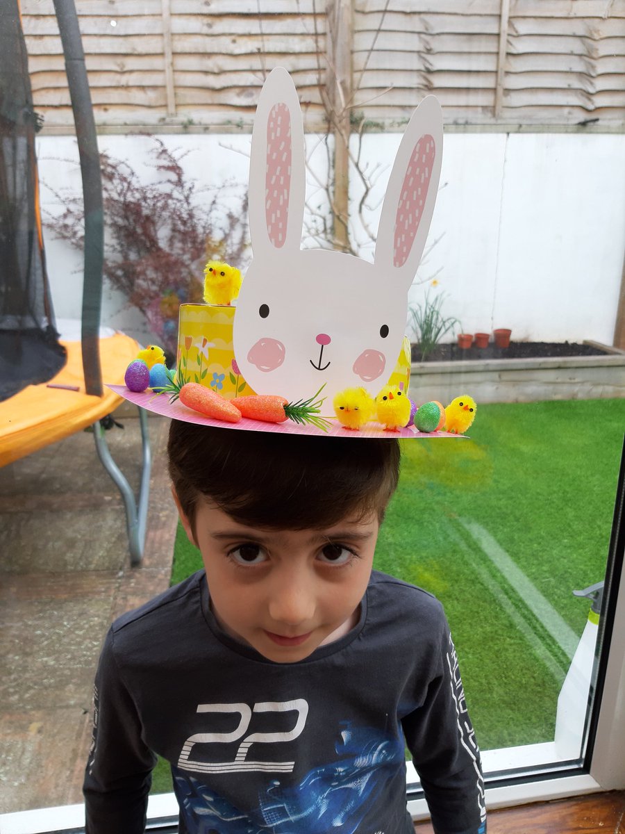 PatriciaColl7's tweet photo. @Beaconrise1 Georgios' 1M Easter bonnet https://t.co/oSKRJFORi4