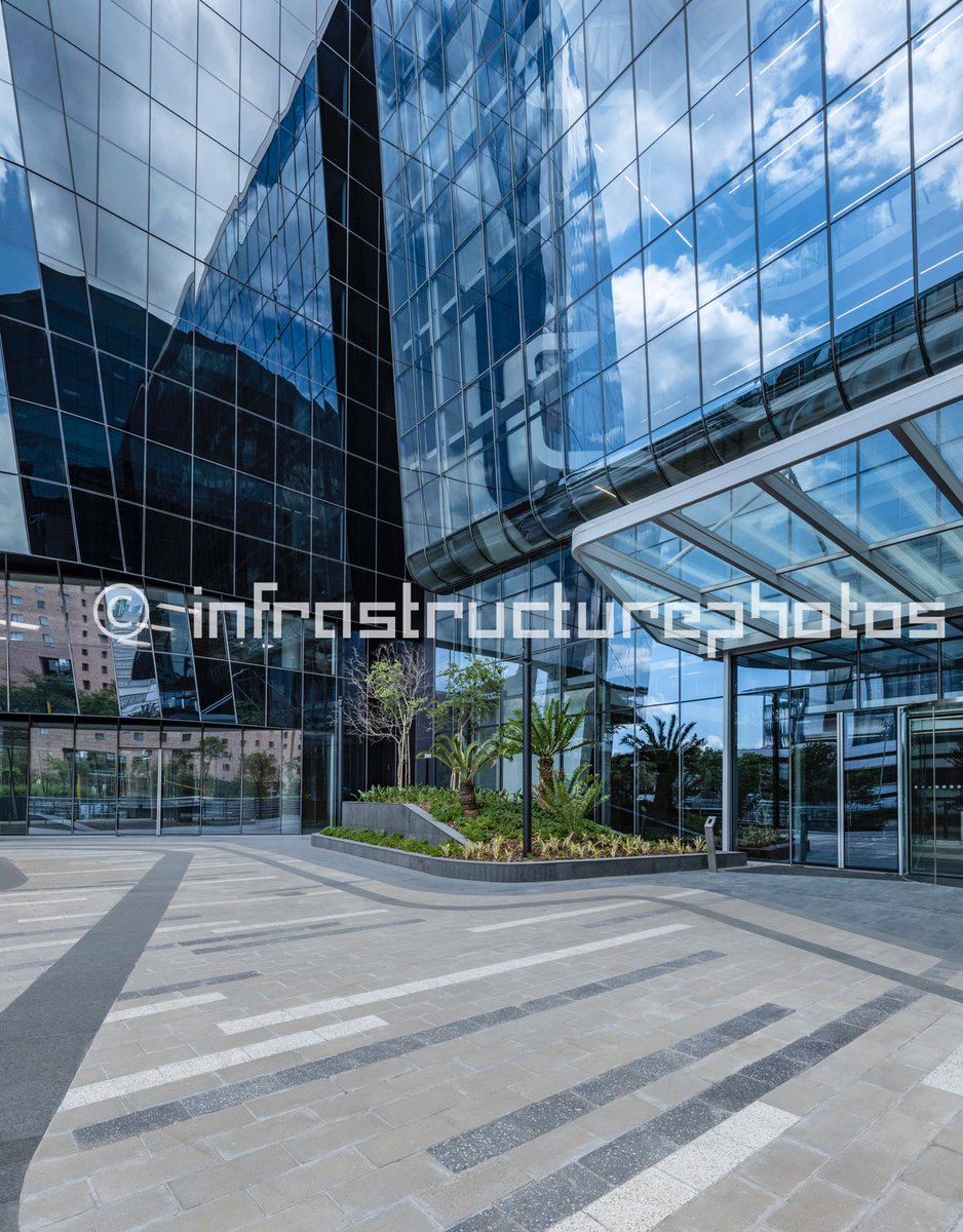 infraphotos's tweet image. 144 Oxford Road #architecturephotography #architecture #interiors #exteriors #interiorarchitecture #architecturephotographer #interiorphotographer