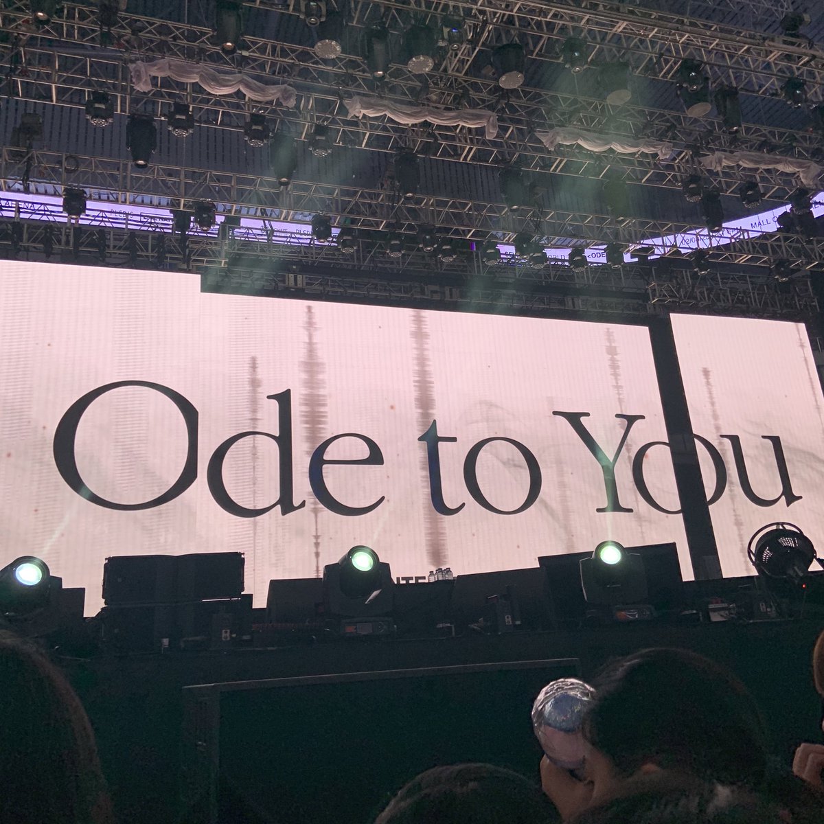 concert day finally came.. at first glance at my queuing number — #252 VIP section A, i wasn’t really expecting to be near the stage but y’all, i’m so close to the barricade like,, nasa 2nd row ako and super close ko talaga sa barricade   #OdeToYouInMNL
