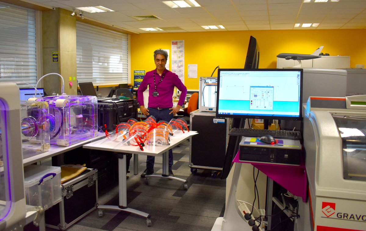 Zaid Bashir, Technology and Media Manager at Bradford College has been creating masks to help protect NHS staff. 
Read more bradfordcollege.ac.uk/news/2020/crea… 
#Coronavirus #Covid19