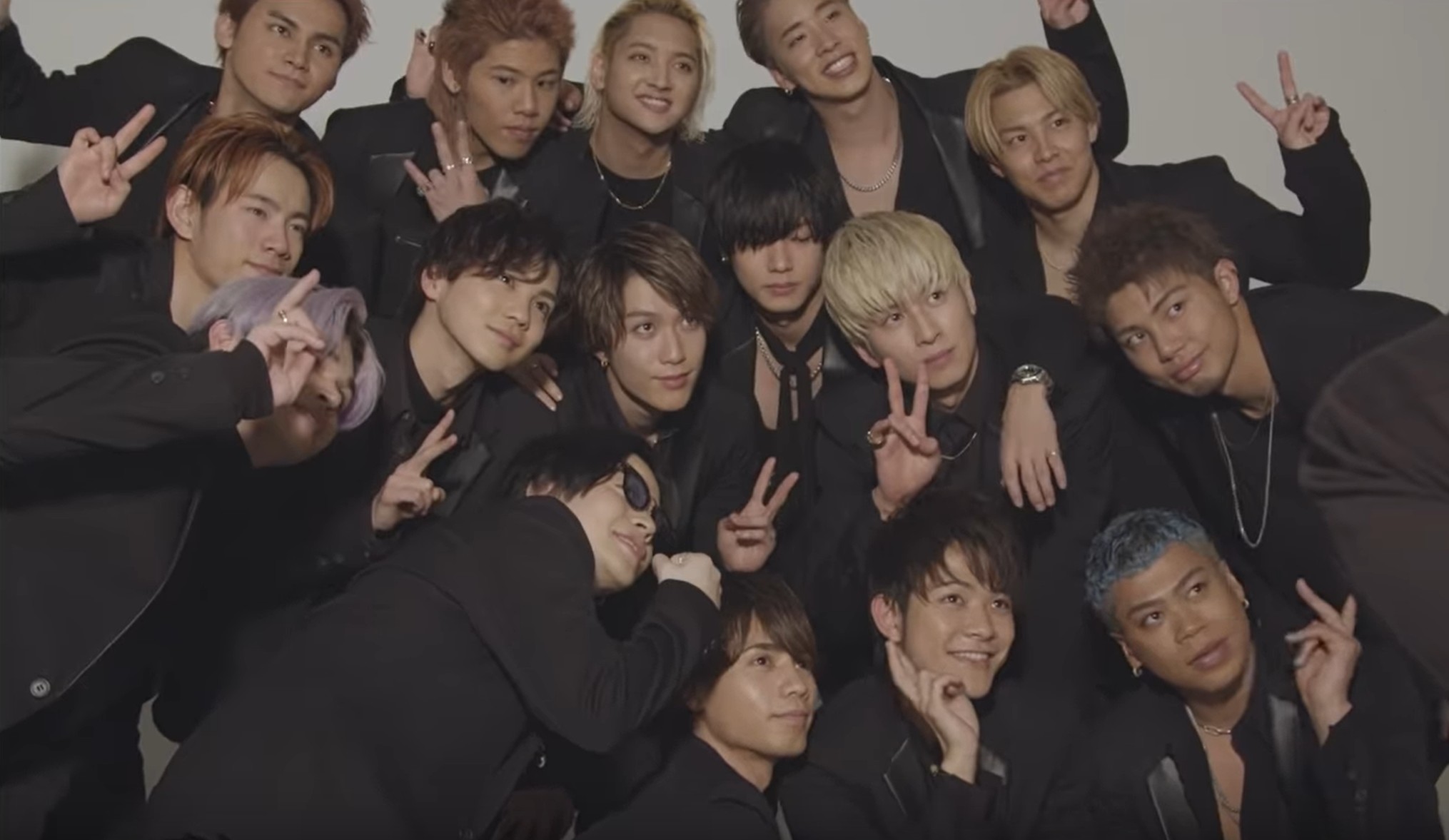 Twitter 上的 Exile 最新ニュース 動画 The Rampage From Exile Tribe 楽しげなお兄さんたちは好きですか 撮影舞台裏を大公開 誕生月だったあのお2人のお祝いシーンも 色気ムンムンのカッコイイ姿は封印 ワチャワチャしてもらっちゃいました T Co