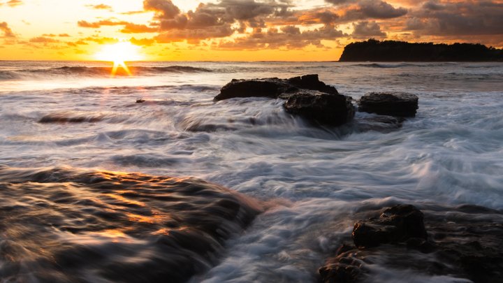 s_dibble's tweet image. The podcast links about this image and the car driving in the pool is at lostphotographers.com