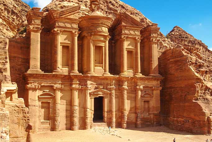 TucanTravel's tweet photo. Bring your holiday home with some of our favourite travel related movies. 
🌎 

Do you have a favourite film that inspired your travels? Let us know! 

https://t.co/Al9JAV9ds5 https://t.co/nt18kCBi6F