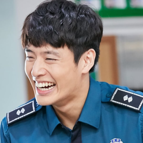 onehimboaday's tweet photo. Today's himbo of the day is Hwang Yong-Sik from When the Camellia Blooms! 🧸 https://t.co/wy0eHgjzl3