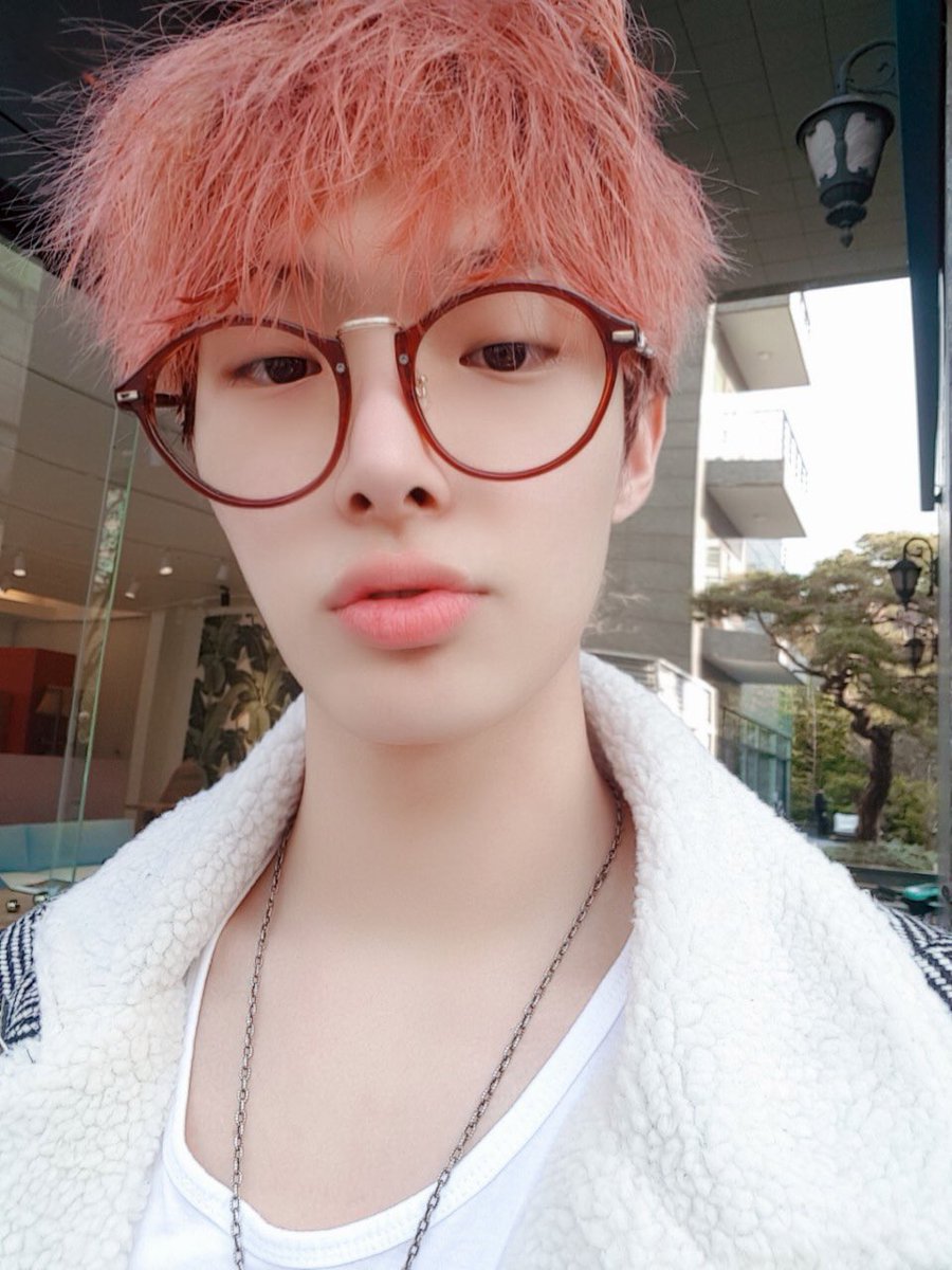 ATEEZofficial's tweet image. [#민기] 밍기 왔다~~
#ATEEZ #에이티즈
