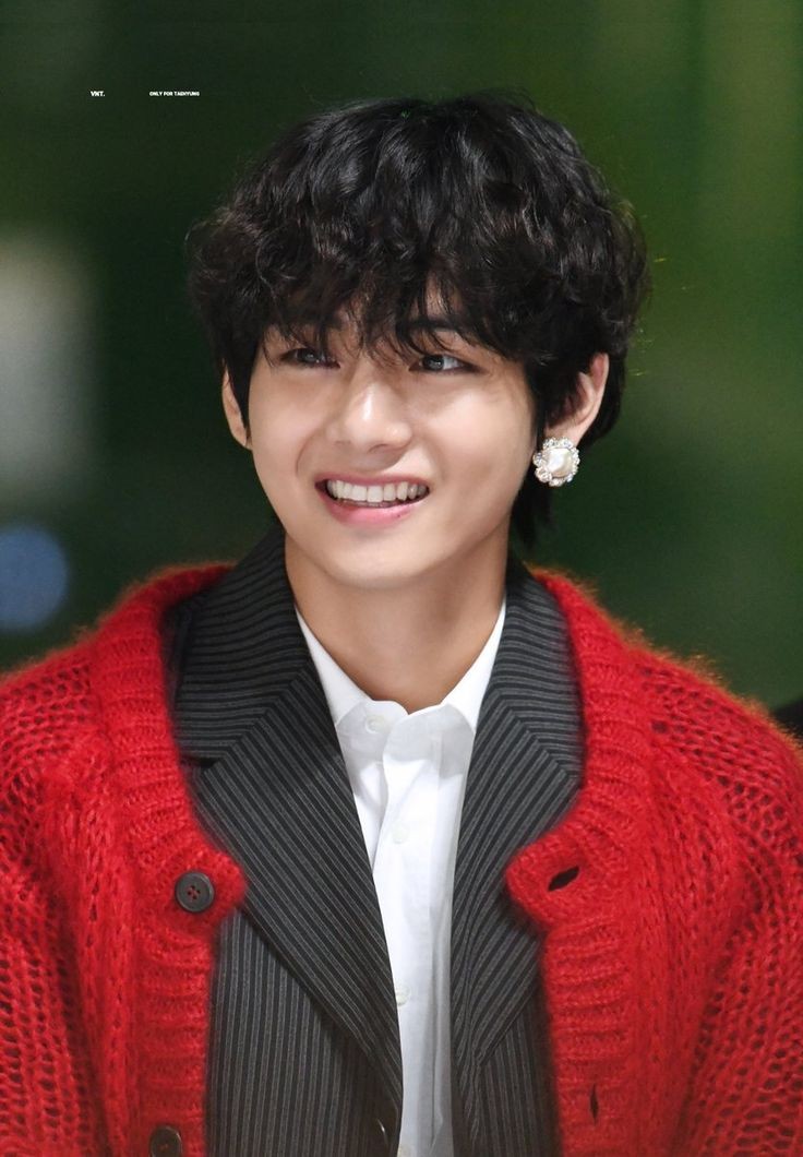 What is he so handsome and charming for? The complimentary colors snapped