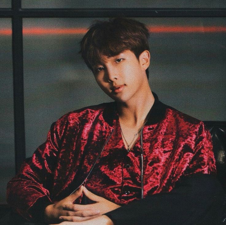 The photos I& #39;ve discovered from making this thread...velvet namjoon the man you are. Unstoppable.
