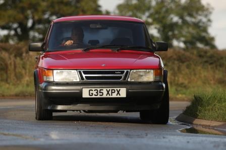 The Saab 900: why you want one.

classiccarsstuff.co.uk/post/saab-900-…
