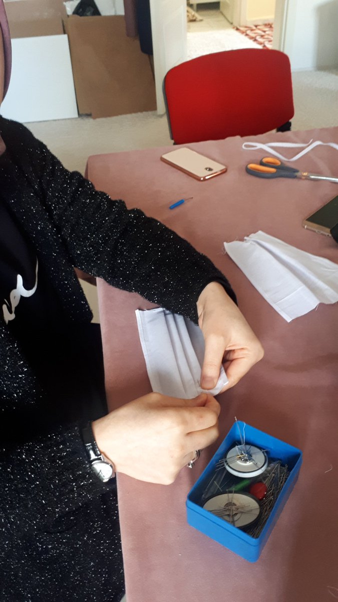 Bingöl Valiliği 2023 Bingol vizyonu çerçevesinde Karlıova S.Y.D.V bünyesinde açılan 
Karlıova Aile Destek Merkezinde bulunan hocalarımız tarafında maske üretimine başlanıldı. @karliova_resmi <a href="/bingolvaliligi/">T.C. Bingöl Valiliği</a> @SosYarGM <a href="/TekbBulent/">Bülent TEKBIYIKOĞLU</a> <a href="/ailevecalisma/">Cshabakanligi</a> <a href="/ZehraZumrutS/">Zehra Zümrüt Selçuk</a> <a href="/2023Bingol/">2023 Bingöl Vizyonu</a>