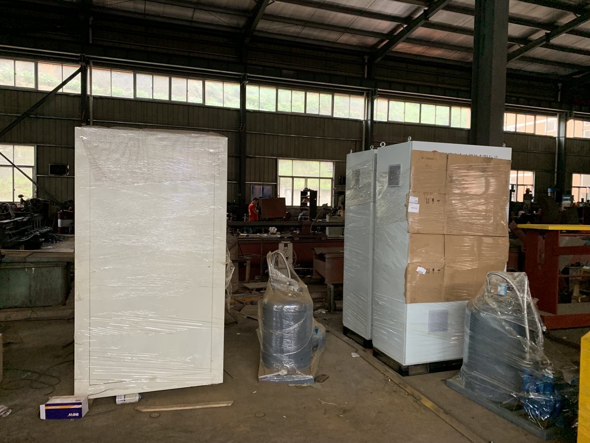 yeshinemachine's tweet image. PC Luggage Sheet Extruder Machine Shipped

It is widely used in Luggage , Suitcase, Trolley bag, Refrigerator, Air condition, bathroom production etc.

yeshinegroup.com/plastic-sheet-…
#plasticsheetextrudermachine
#plasticextrusionmachine
#luggagemakingmachine