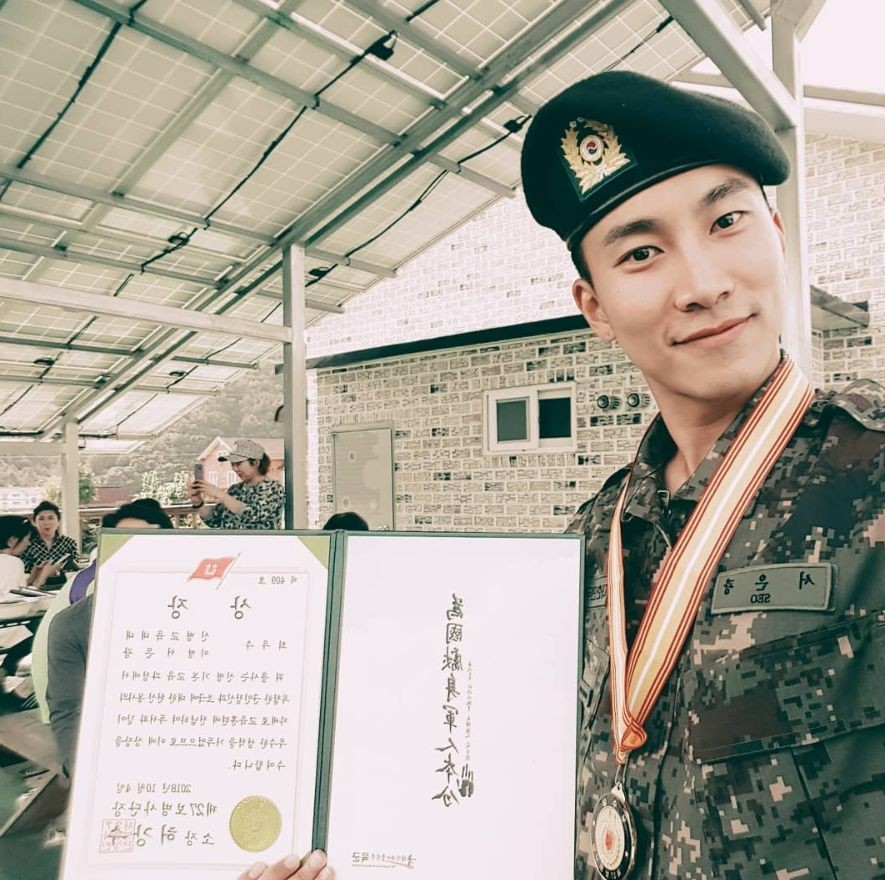 vliveindonesia's tweet photo. [V TODAY] Seo Eunkwang BTOB Akui Lebih Bersemangat setelah Kembali dari Militer.

👉🏻 https://t.co/HoalBQ8pNU

#VTODAY #VTODAYINDONESIA #비투비 #서은광 #BTOB #SEOEUNKWANG #TVREPORT https://t.co/IGxdJPAHF4