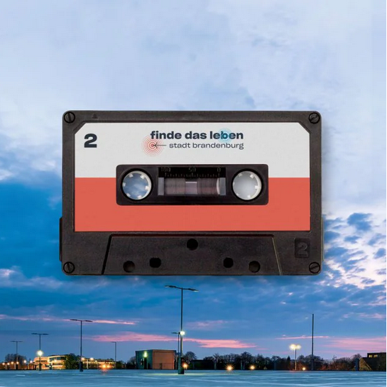 Stadt_BRB's tweet photo. Hören Sie den Sound der Stadt #Brandenburg unter https://t.co/7QhOWtaiAS 🎶 Heute ist die 11. Playlist für spotify &amp; AppleMusic erschienen, die Osterstimmung aufkommen lässt. Die passende musikalische Begleitung gibt es auch für's Home-Office, Spaziergänge, Hausputz &amp; Co. https://t.co/LYhK8F7oOf