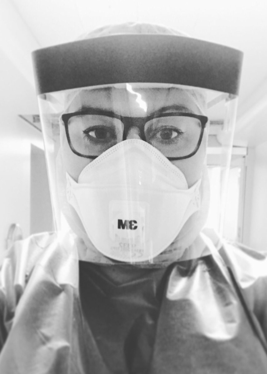 Verið H.E.I.M.A um páskana. 
Þetta er ekki flókið.
Kv. af Gjörgæslunni Fossvogi 
#stayhome #covid19 #nurse