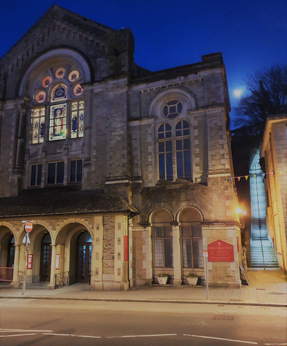 Here is a couple of juicy nuggets. Did you know the Jabocs Ladder has nothing to do with the bible reference. It has 111 steps and is named after the man who had if built.#lovefalmouth #falmouthatnight 🍗🍗