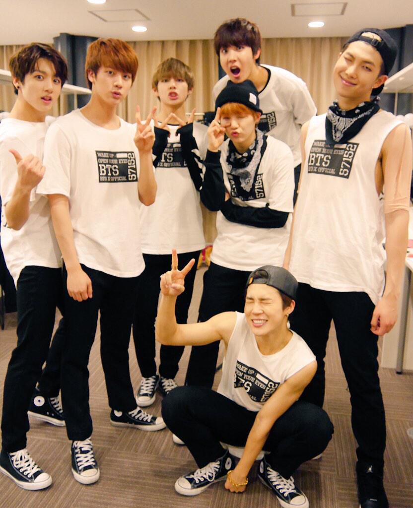 cj5dzJz1xdqBWYn's tweet image. 안녕하세요･일본 army입니다！
한국 army씨 사이좋게 지내요➰❕
굿즈교환등을 하고싶습니다😳
#한국army #일본army