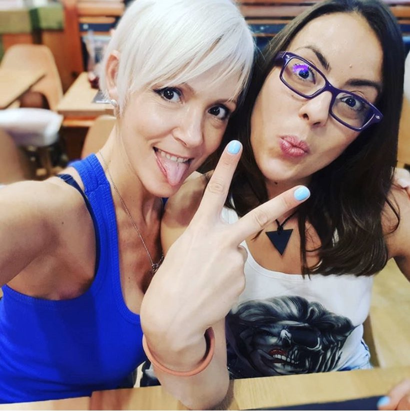 SusyDance1's tweet photo. @evitadelunabcn y @SusyDance1 como te hecho de menos ❤️ https://t.co/REhU4XvFNp