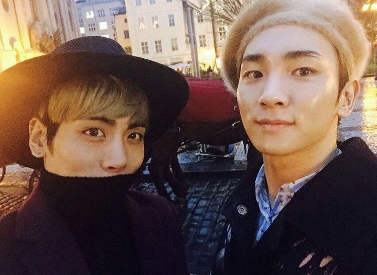 borntoshinee_'s tweet photo. kibum posting on instagram for jjong's birthday in 2016 2017 2018 and 2020 ♡
#HappyJonghyunDay 
#종현아생일축하해 https://t.co/d2t1tdwWbV