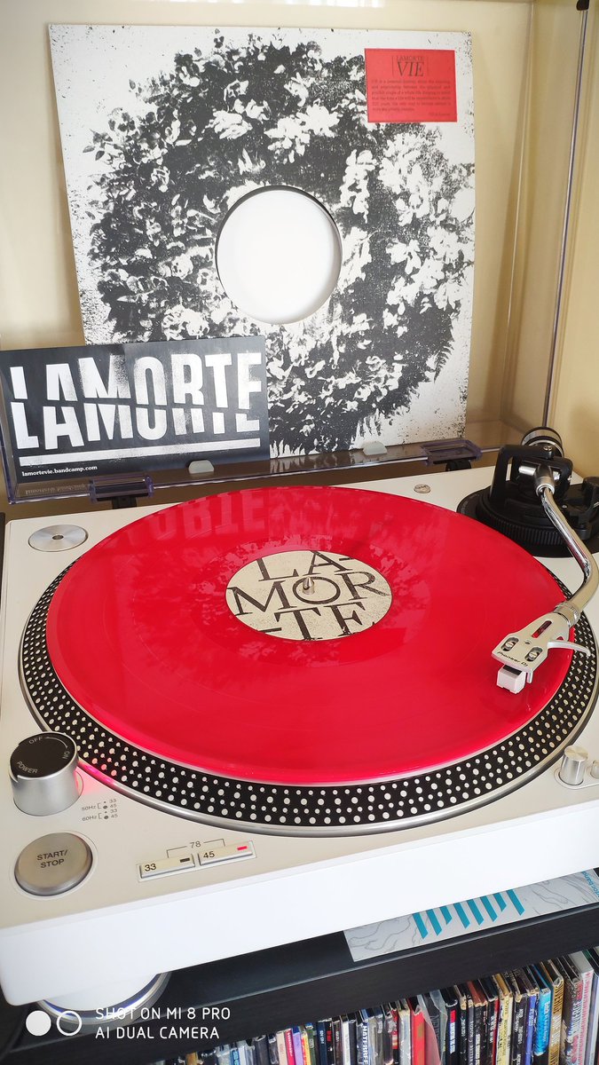 Muertematar's tweet photo. NOVEDADES en Muerte Matar Records

- Lamorte - VIE - 12€ (Última Copia)

- Split de Nashgul &amp; Thee Heavy Random Tone     Color Lab / Buiomondo - 5€ (Quedan 2 copias)

- Tort - Void Addiction - 10€ (Quedan 2 Copias)

Pedidos:
muertematarrecords@gmail.com https://t.co/F3OYW13C4M