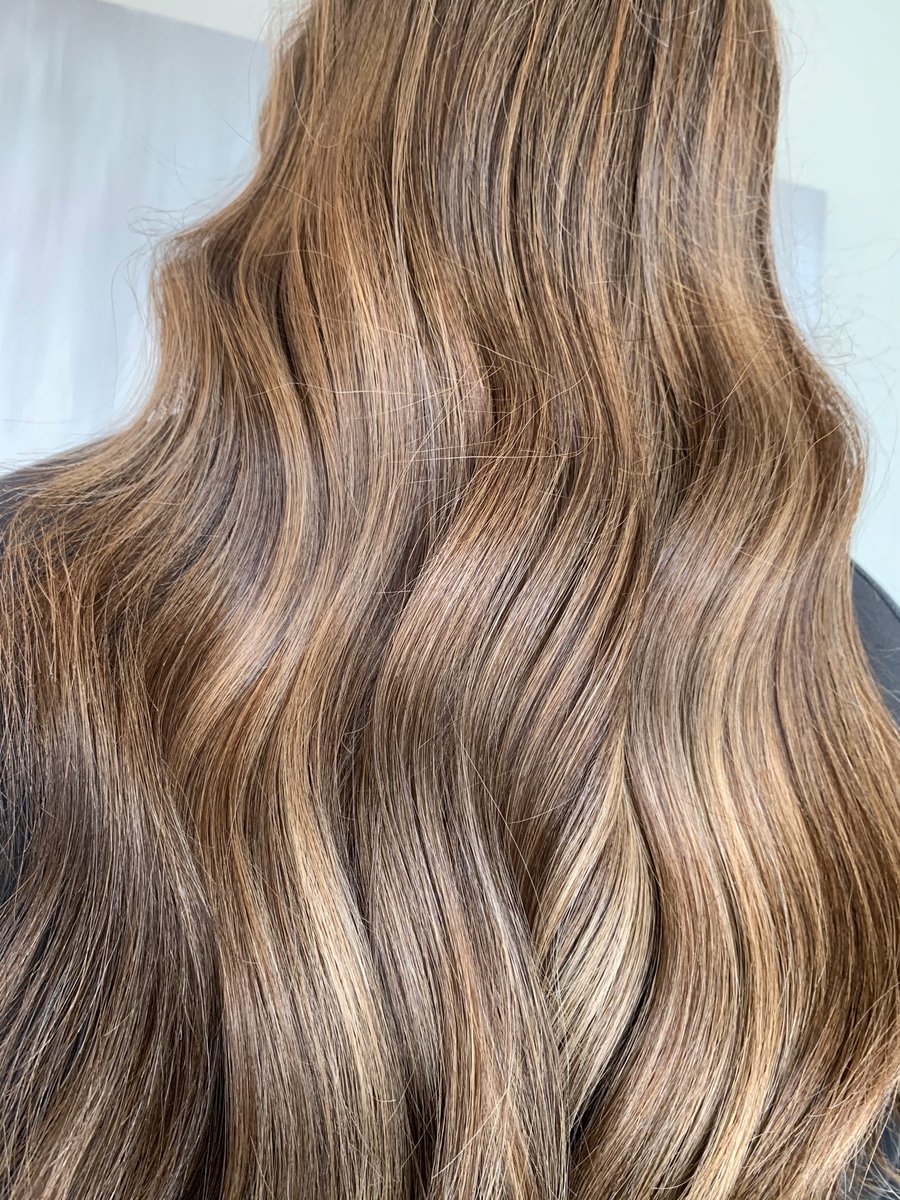 Sun-Kissed Foilayage Brunette ⁠
by Sam Hopper! ☀️⁠
.⁠
843-875-4588⁠
TheWinchesterSpa.com⁠

#foilayage #brunettebalayage #brunettefoilayage #summerhairideas #charlestonstylist #summervillestylist #brunetteideas #brunettebalayage #brunettehighlights #brunette #bronde