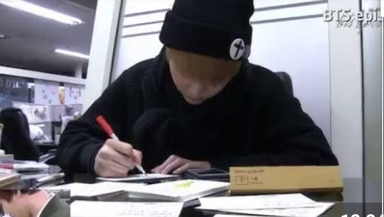 When yoongi gave out more than 300 gifts with his hand writing letters for the armys because of his birthday