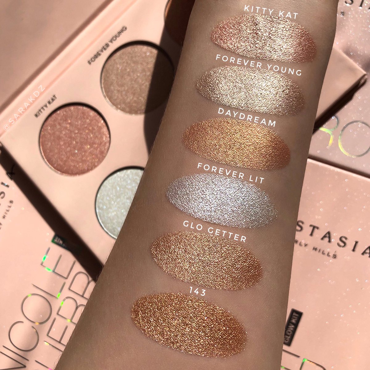sarakdz's tweet photo. @ABHcosmetics @nguerriero19 My all time favourite highlighters 😍 here are my swatches! ✨ https://t.co/7ivOqS1XT6
