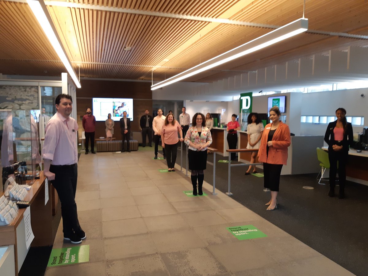 The #TD team in #Mississauga is proud to support #VirtualDayofPink to continue fighting for equality and acceptance as we take a stand against bullying. <a href="/curtistomasek/">Curtis Tomasek</a> @GilThompson_1 #PhysicalDistancing