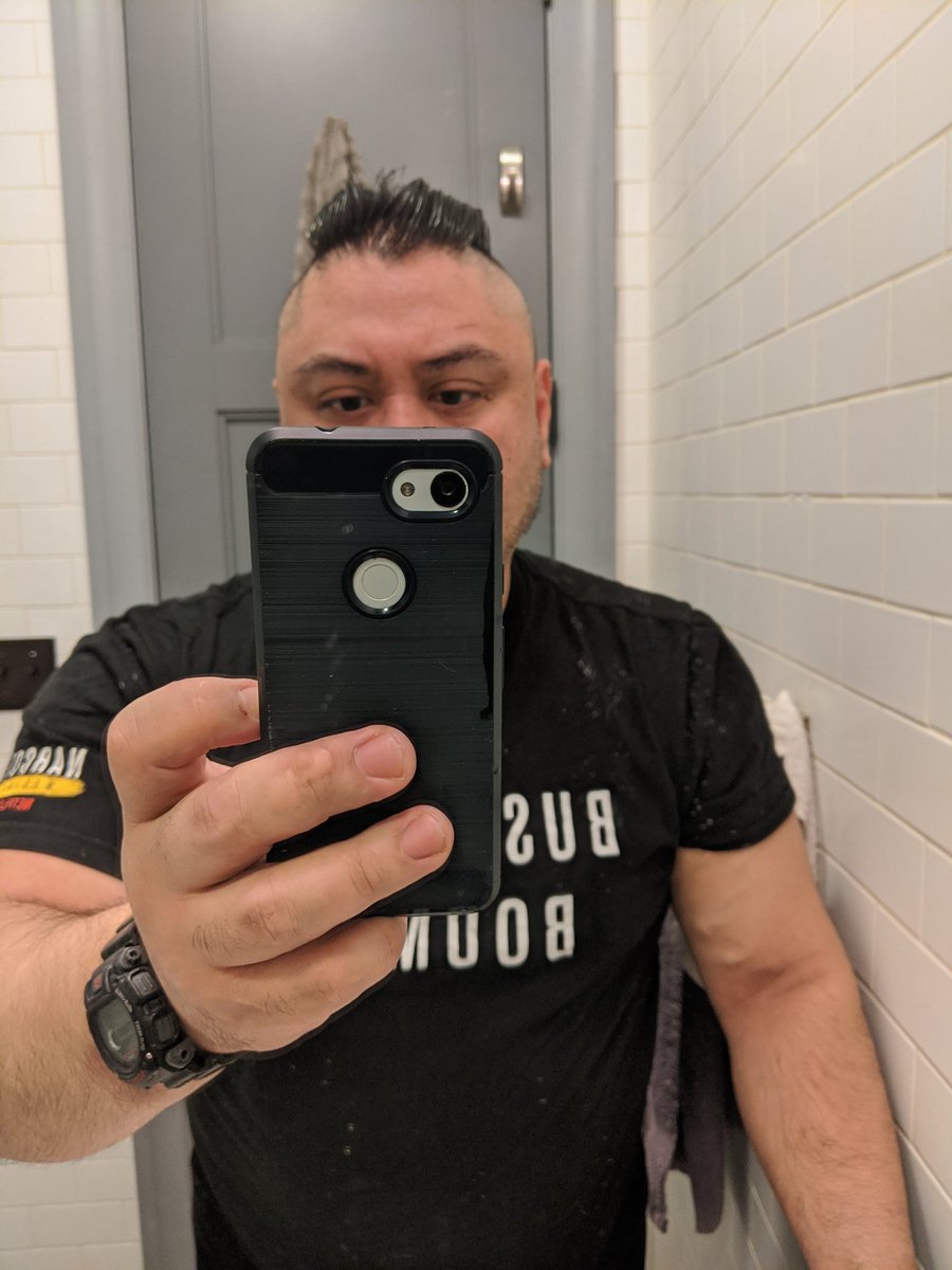 ChefMikeNYC's tweet photo. Just couldn't take the long hair anymore... #pandemic #cutsforcovid #mohawk #longmohawk https://t.co/9pNmVk4hxn