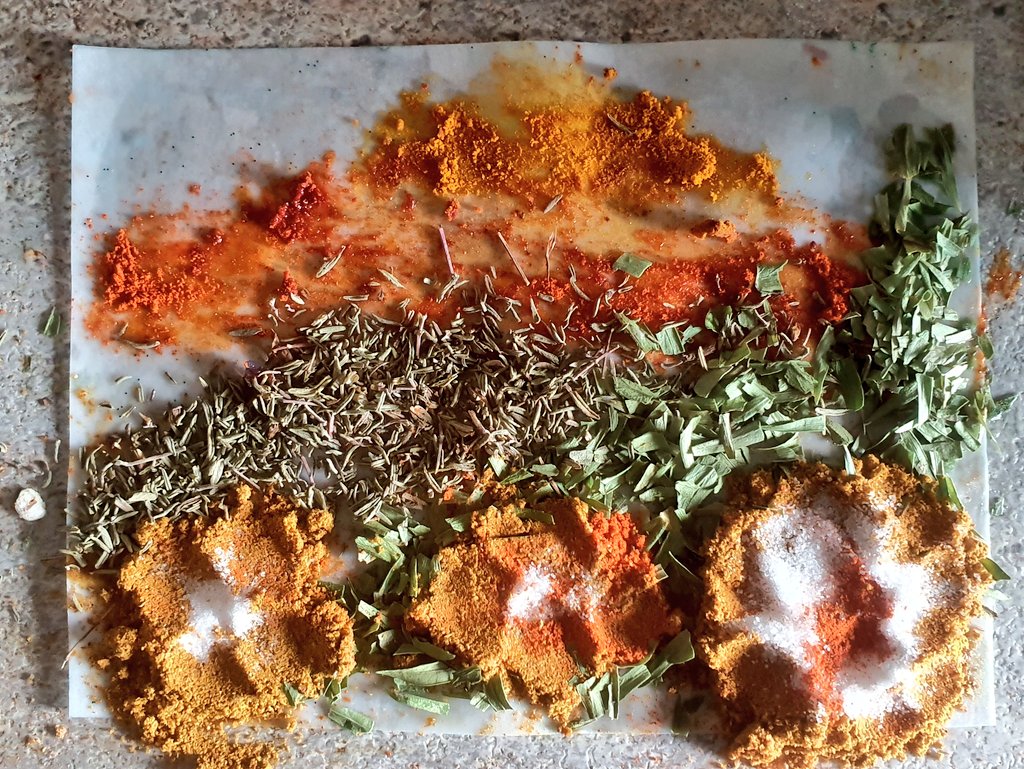 MsHShapley's tweet photo. No paint?
No probs.
Made these textured mini landscapes with my kitchen cupboard contents. Quite like the impressionist outcomes. Look out Van Gogh and Monet!. #artistonlockdown #eaaterhols #staycreativeathome https://t.co/hvKpH4m8HN
