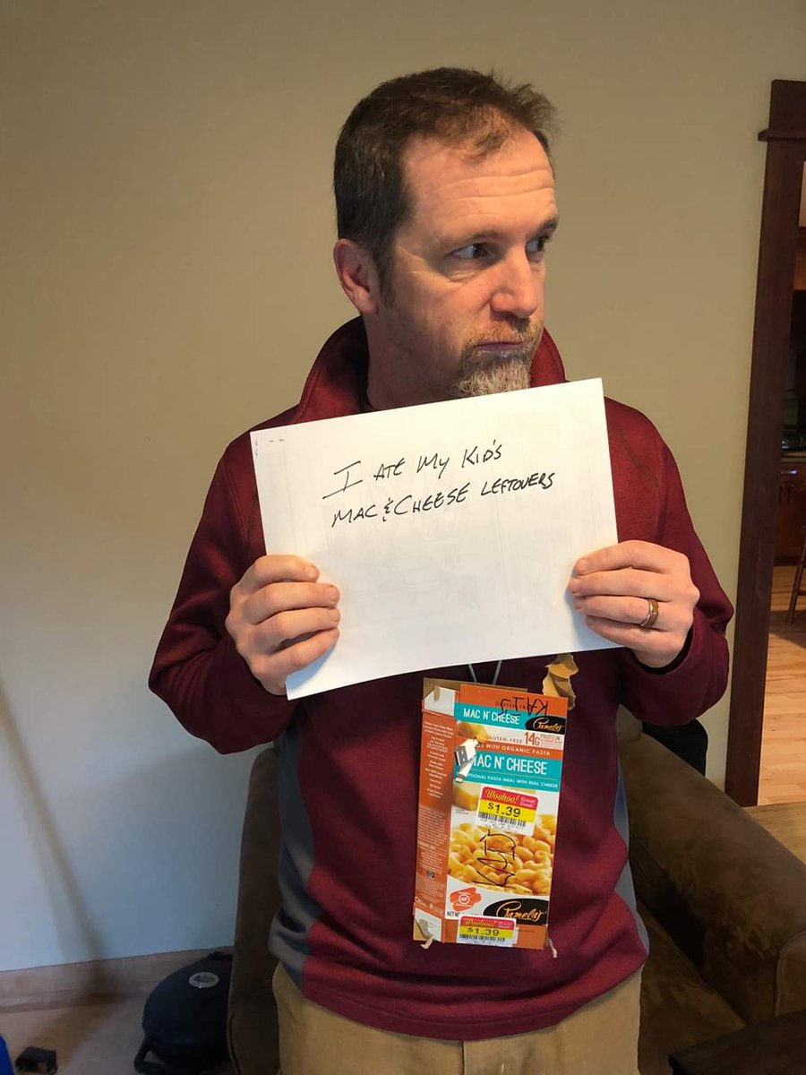 RadRachelLove's tweet photo. This is my friend Damon. His wife posted this on Facebook. 🤣
#DadShaming https://t.co/lb6Q6pMnYK