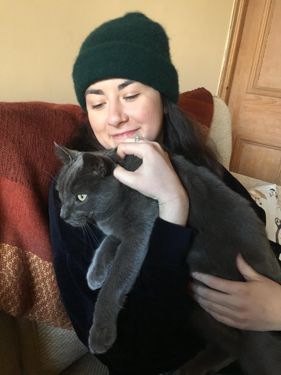 StryvlingPress's tweet photo. Now, @eimearmccaul doesn't have pets, but what she does have are these glorious photos of herself holding cats that don't want to be held. 😂😂😂 We all know a strong-willed cat, don't we? 🥰 https://t.co/SudOfRfyr3