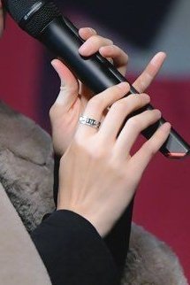 NemoAlten's tweet photo. The couple ring ㅠㅠㅠㅠㅠㅠ https://t.co/PnailS56wj