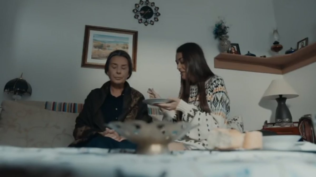 smoherrz's tweet photo. sena and the family #SenaKoçovalı https://t.co/oxDZiExEna