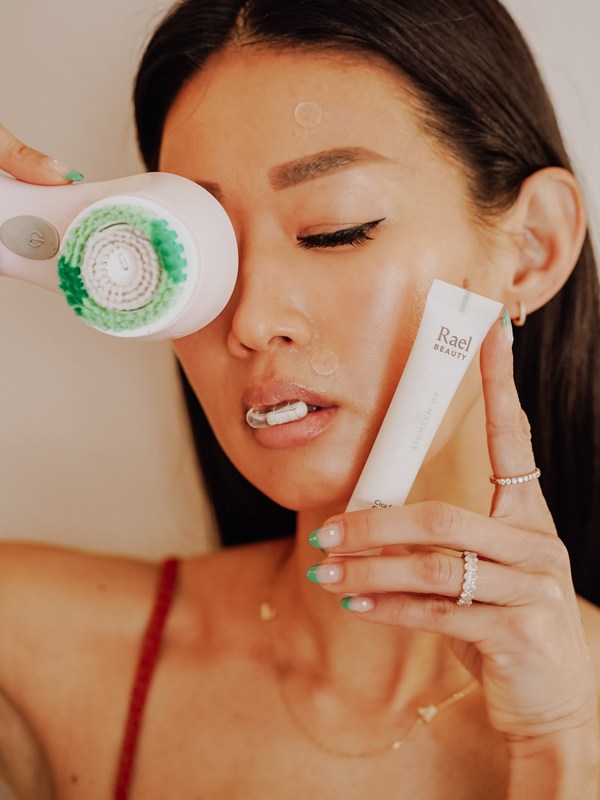 PREVENT | STRESSED SKIN
Is your skin acting up? Best, clean, beauty products to help minimize and prevent acne breakouts! Read on to see what works for me! dailykongfidence.com/prevent-stress…