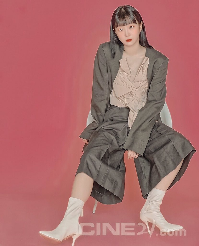 Jangpham3's tweet photo. Love u so much 🍑🍑🍑
#HappyDaMiDay #김다미_생일축하해요  
 #봄날처럼_눈부신_다미야_생일축하해 https://t.co/2QBjBfPUsV