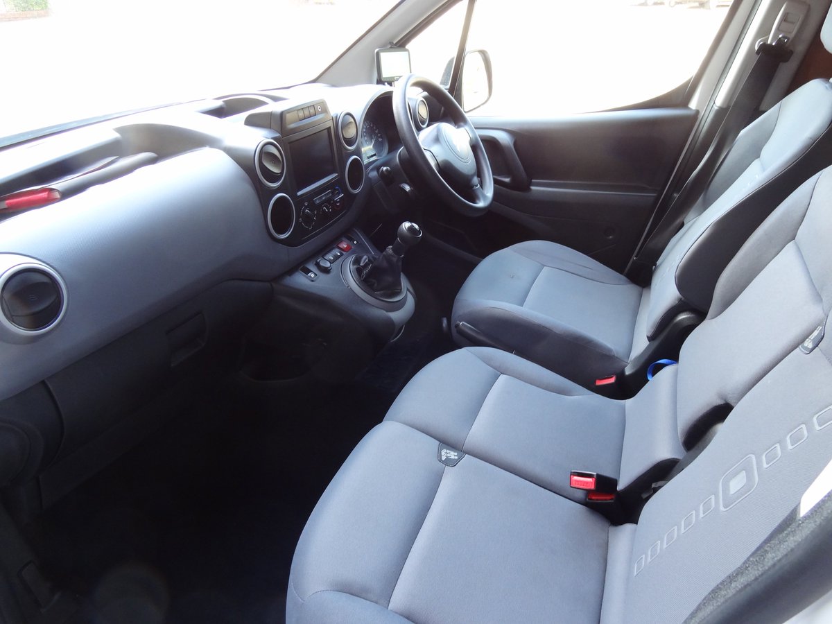 chevroncars's tweet photo. 2016 Citroen Berlingo 1.6 HDI 625 L1 Enterprise. 87,000 miles. FSH. 1 owners. Excellent condition. Full details, multiple photos & a HD video online now at https://t.co/yvLqitaiFp #vanforsale #smallvan #usedvan https://t.co/ExR78oqa9X