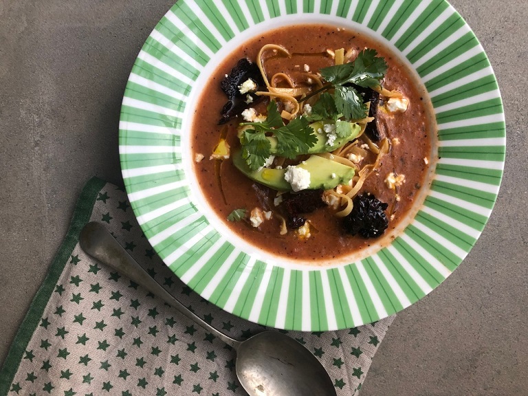 If you are a fan of @wahaca & are missing your Mexican food fix, then Wahaca at Home might be the answer. Thomasina Miers recipe for the famous Tortilla Feta Soup with Tortilla Crisps is up on my blog along with the links to follow Wahaca At Home. tartanspoon.co.uk/home/recipe-th… #recipe