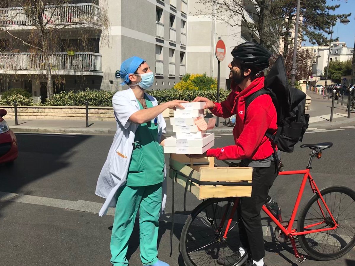supdepub's tweet photo. Quand producteurs, restaurateurs et étudiants se mettent au service des soignants en leur faisant livrer des repas... C'est la belle mission de #servicecourse. Merci à Harris, étudiant à l'école pour son témoignage et son engagement. #restezchezvous #COVID19france https://t.co/TtSVT1twut