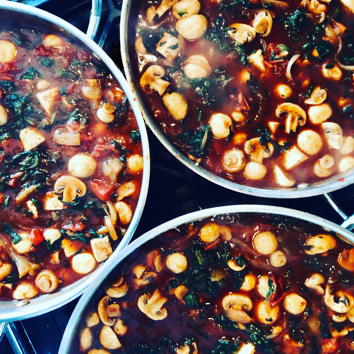 Thank @MajorInt_MattO @MajorInt for another batch of these to support our #doinggoodthroughfood project!! I used the last of the mushroom stock base in this Smoked tofu, spinach and mushroom ragu for the #NHSheros on today’s shift! Thanks again 👨‍🍳🤘💙