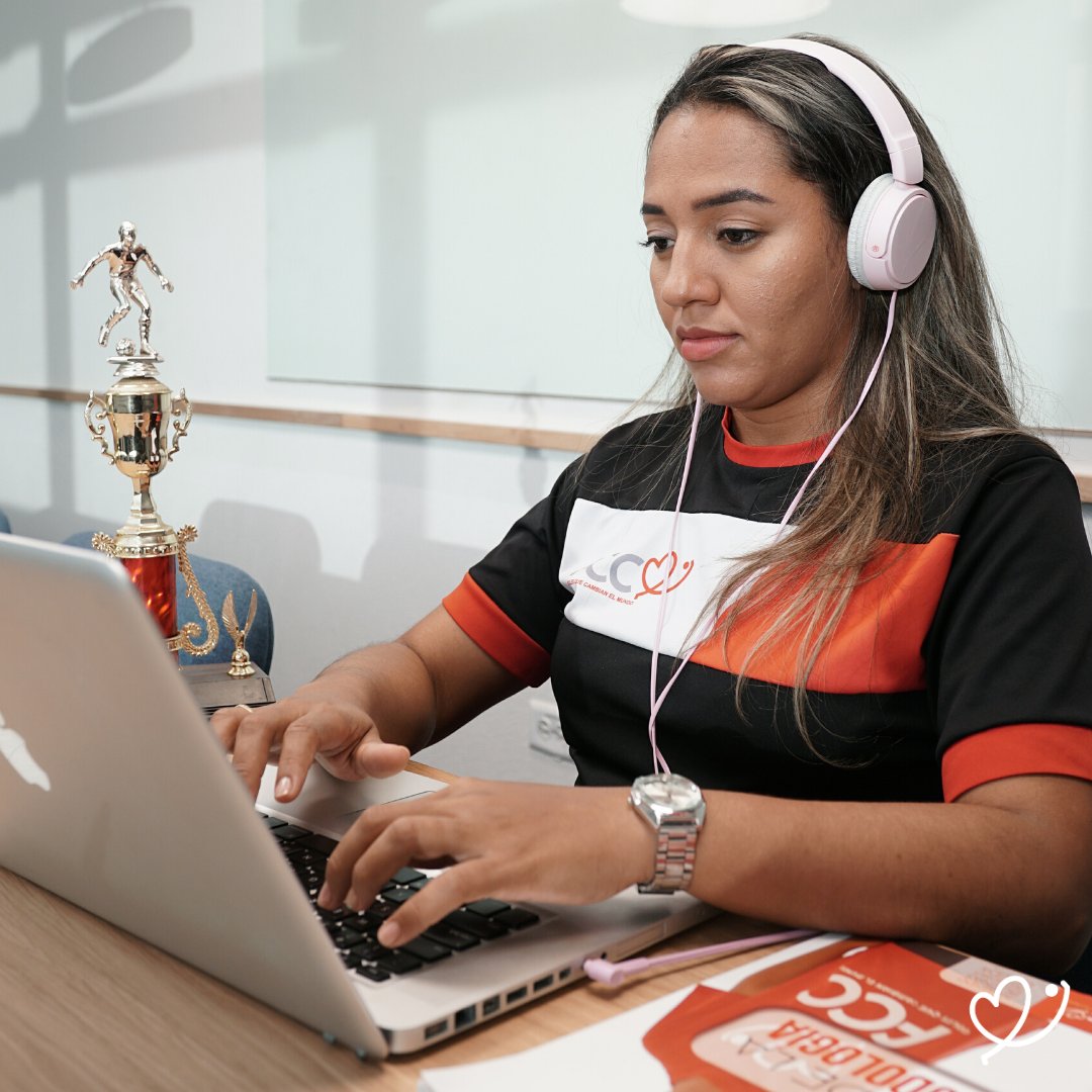 FCCColombia's tweet photo. ¡Desde la comodidad de tu casa! Diseñamos una plataforma digital de fácil acceso y con los mejores expertos en la Metodología FCC.
Para mayor información entra a nuestra página web: https://t.co/1RF64ANNGq
#QuédateEnCasa #FCCWorldNetwork https://t.co/eibTEu2IZB
