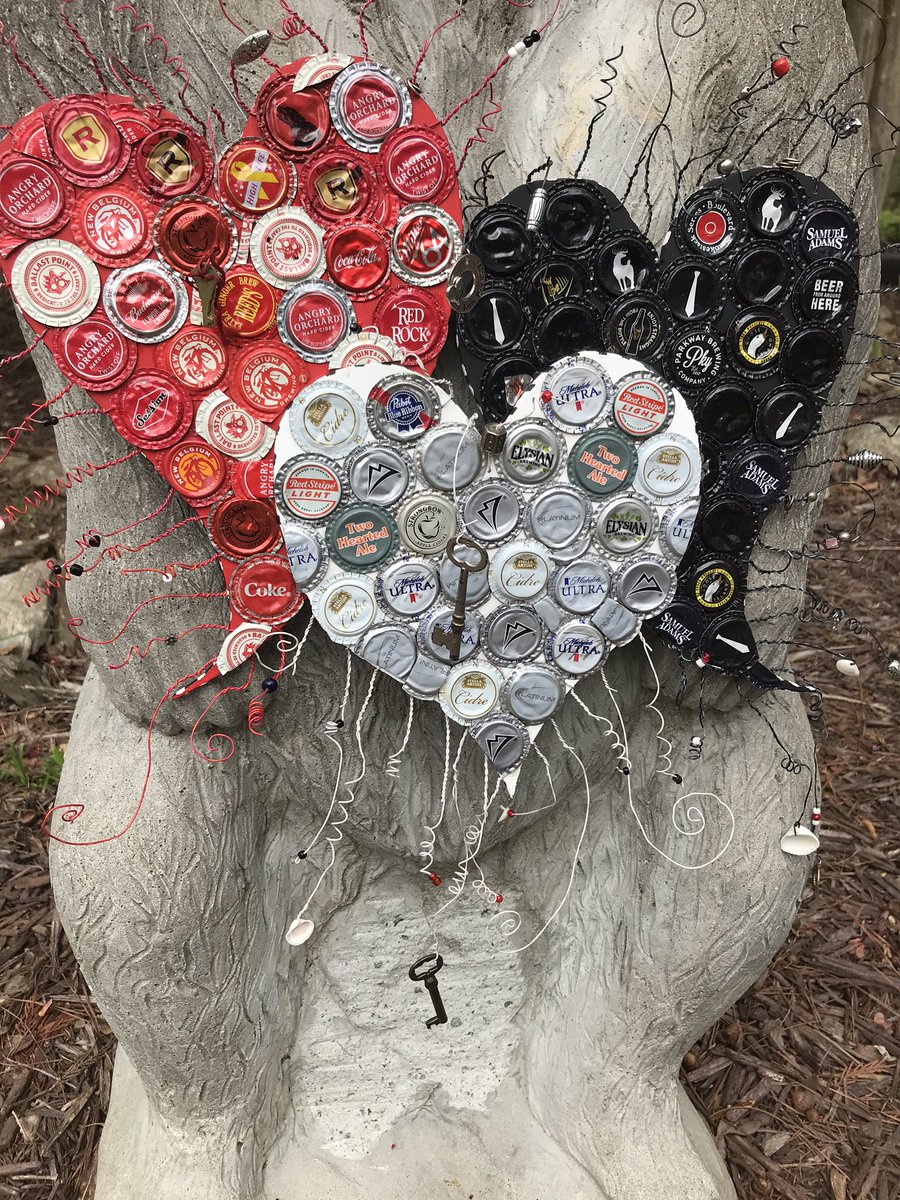 There’s heART hanging on Mr. Bear to demonstrate pandemic HOPE for all HUMANS. <a href="/coulterclass/">Shanna Jackson Coulter</a>  #heartsofhope #CCSD #artheals