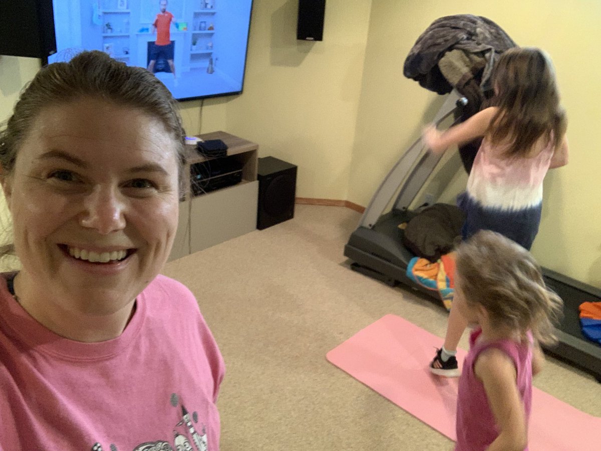 AdrienneDando's tweet photo. Pink shirts and pink faces! Virtual work outs on #VirtualDayOfPink #SageCreekLRSD @louis_riel_sd #ESCSBelonging https://t.co/ljJsj6CGCN