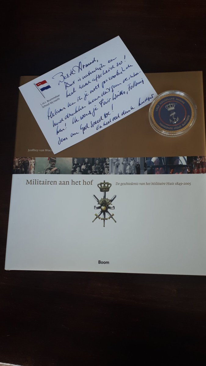 ArmandDek's tweet photo. Vandaag een coin mogen ontvangen van de Vlag Officier Logistieke Dienst . Helaas kan ik geen FLO receptie houden na 39 jaar KM.Dit gebaar maakt veel goed. https://t.co/27j6CVL0u4