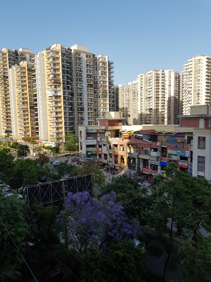 amitav_halder's tweet photo. @ipsnaithani people coming out in clusters in crossings republic following curfew rumours in ghaziabad pls take control through PA and solace  @dm_ghaziabad @ghaziabadpolice https://t.co/ovrxdOHm1H